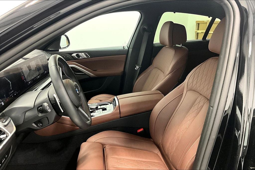 2025 BMW X6 M60i