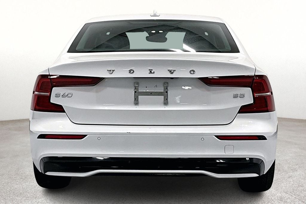 2024 Volvo S60 B5 Plus Dark Theme