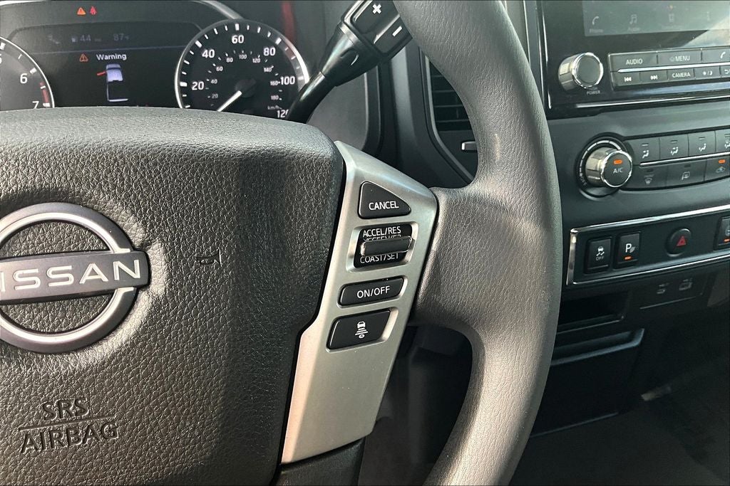 2023 Nissan Titan SV