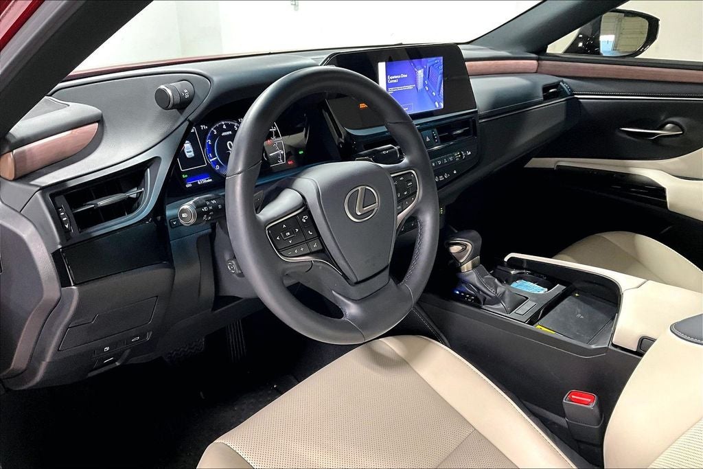 2025 Lexus ES 350