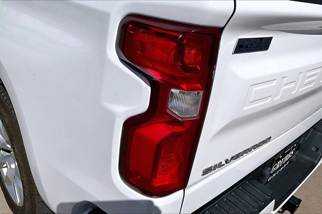 2021 Chevrolet Silverado 1500 Custom