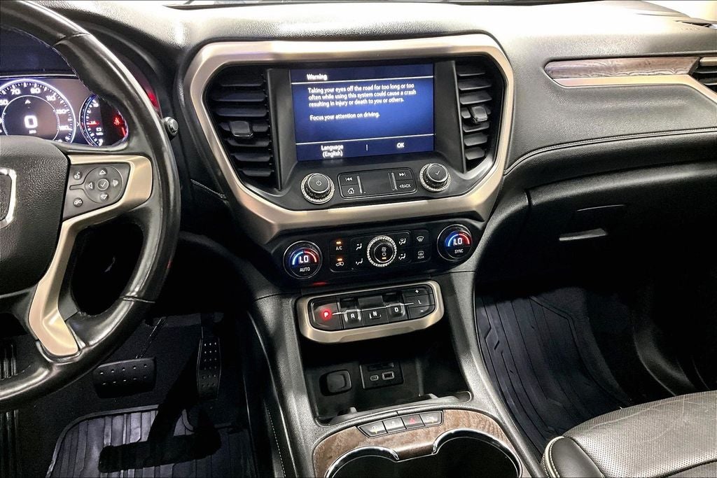 2022 GMC Acadia Denali