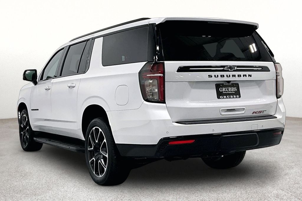 2023 Chevrolet Suburban RST