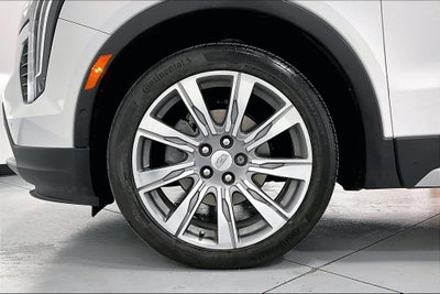 2023 Cadillac XT4 Premium Luxury