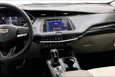 2023 Cadillac XT4 Premium Luxury