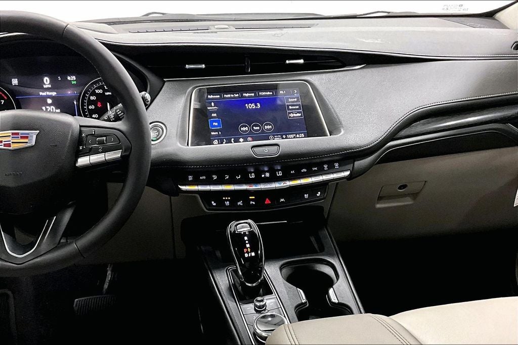 2023 Cadillac XT4 Premium Luxury