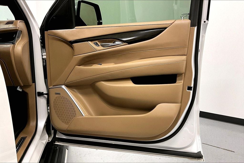 2018 Cadillac Escalade Platinum Edition