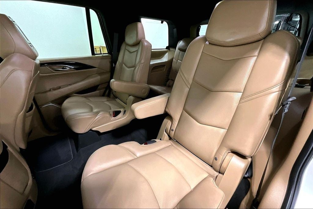 2018 Cadillac Escalade Platinum Edition