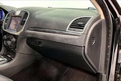2021 Chrysler 300 Touring