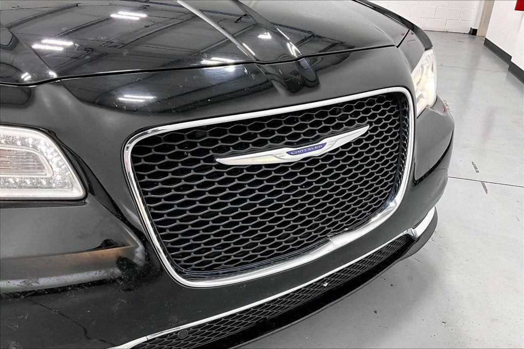 2021 Chrysler 300 Touring