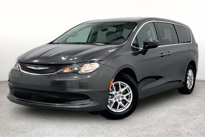 2021 Chrysler Voyager LX