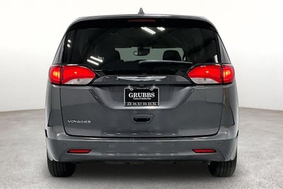 2021 Chrysler Voyager LX