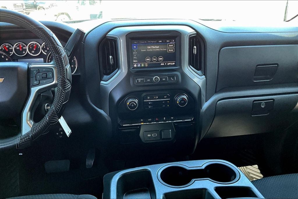 2022 Chevrolet Silverado 1500 LTD Custom