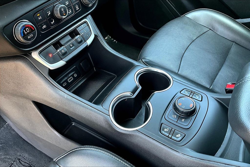 2023 GMC Terrain SLT