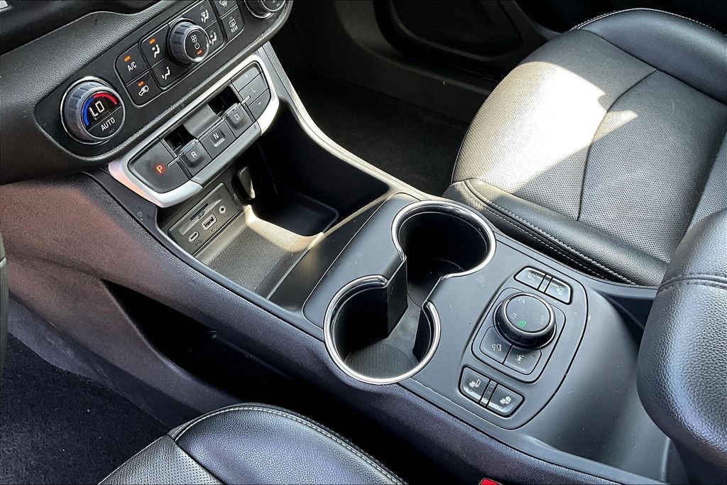 2023 GMC Terrain SLT