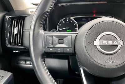 2024 Nissan Pathfinder SV
