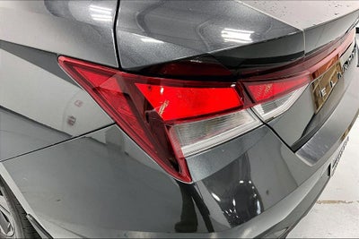 2022 Hyundai ELANTRA SEL