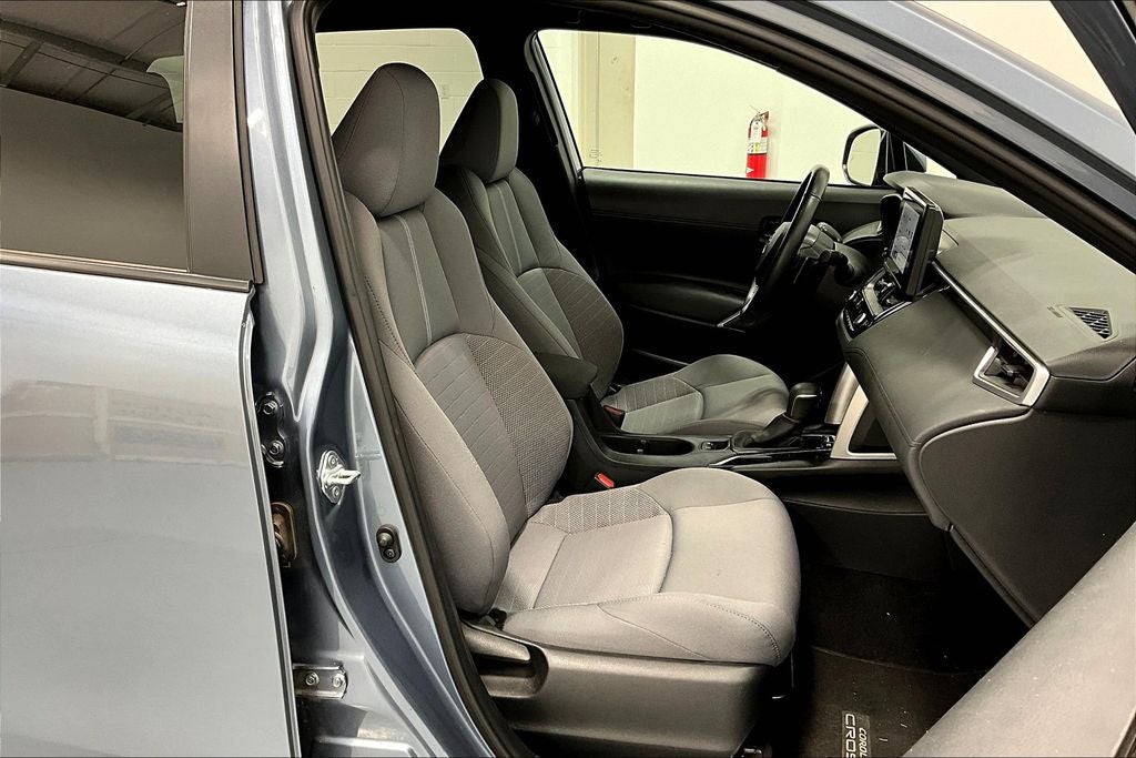 2023 Toyota Corolla Cross Hybrid SE