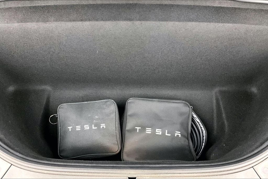 2022 Tesla Model X Base