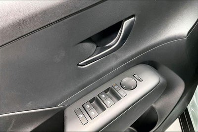 2026 Hyundai KONA SE FWD