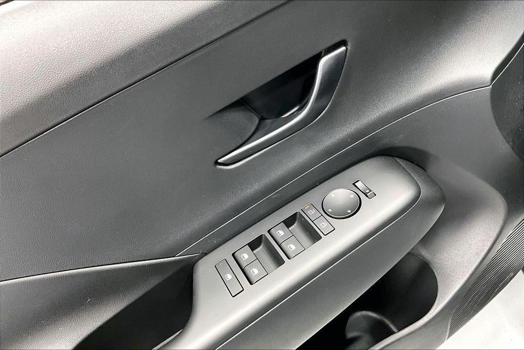 2026 Hyundai KONA SE FWD