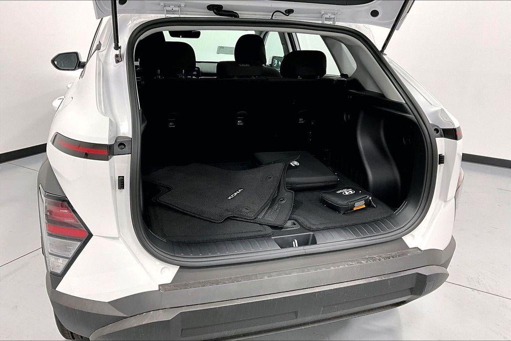 2026 Hyundai KONA SE FWD