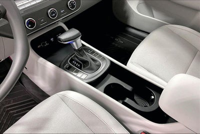 2026 Hyundai KONA SE FWD