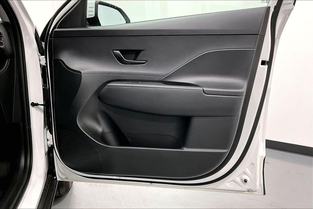 2026 Hyundai KONA SE FWD