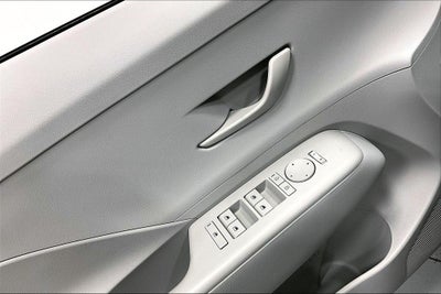 2026 Hyundai KONA SE FWD