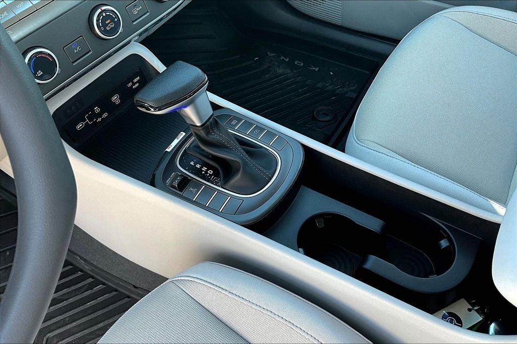 2025 Hyundai KONA SE