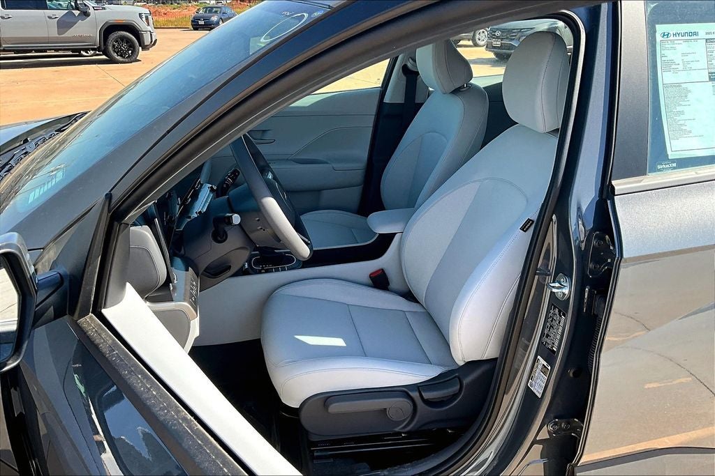 2025 Hyundai KONA SE