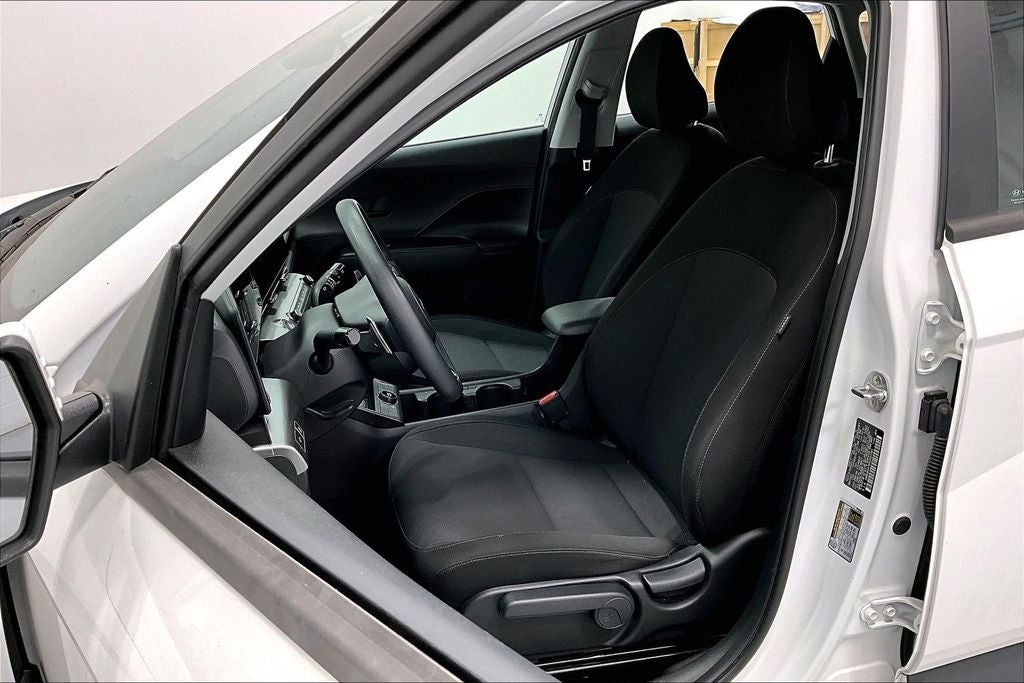 2024 Hyundai KONA ELECTRIC SE