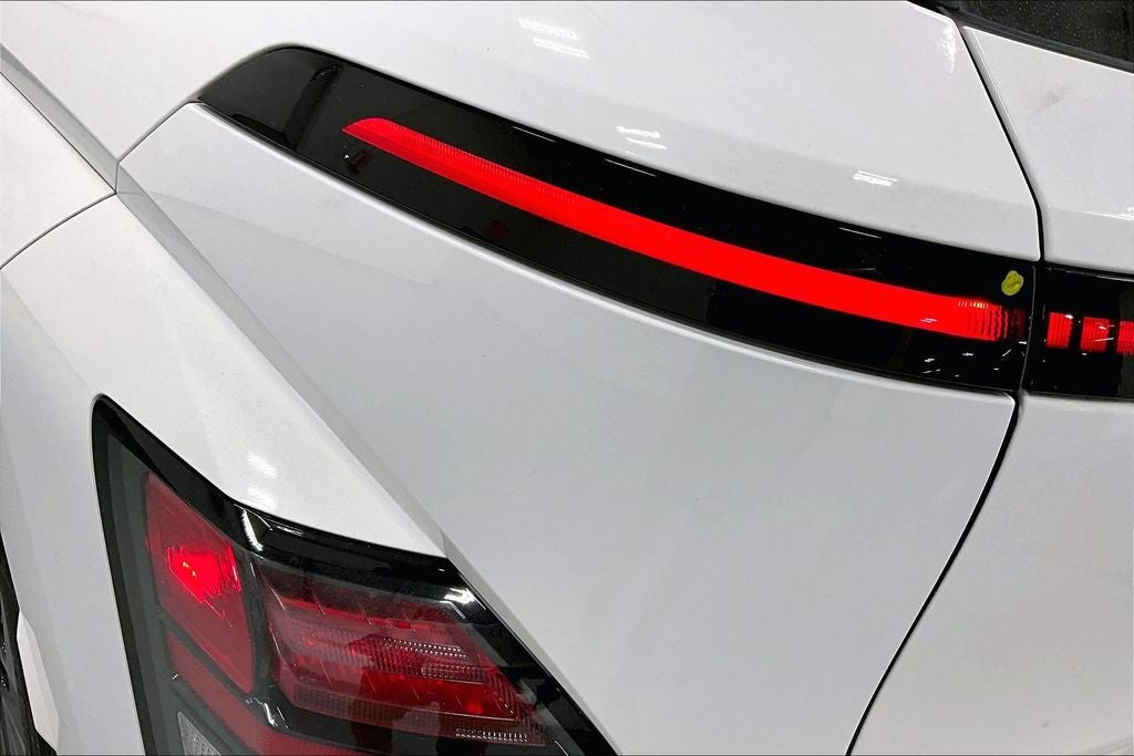 2024 Hyundai KONA ELECTRIC SE