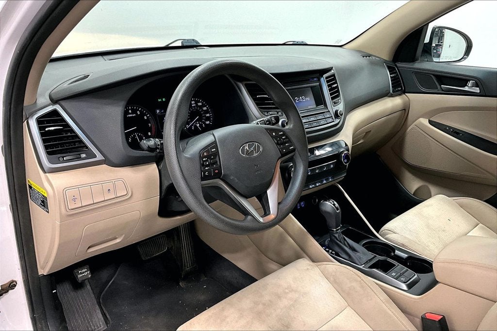 2017 Hyundai TUCSON SE