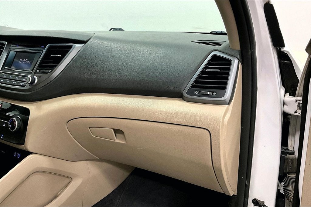2017 Hyundai TUCSON SE