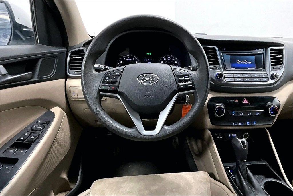 2017 Hyundai TUCSON SE