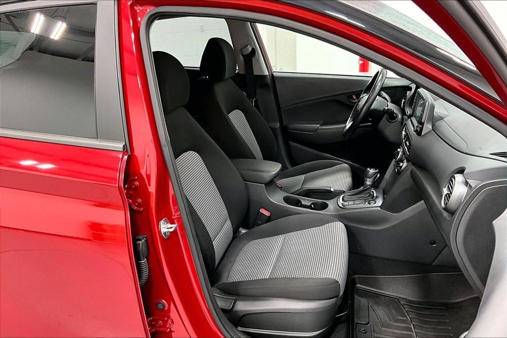 2021 Hyundai KONA SEL