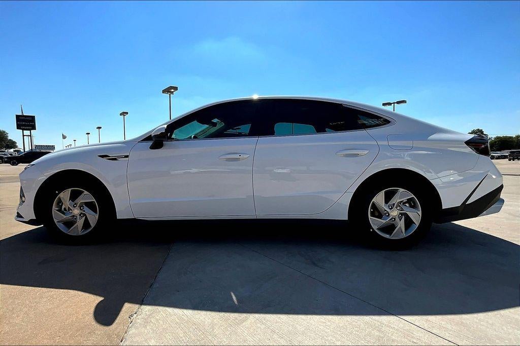 2025 Hyundai SONATA SE