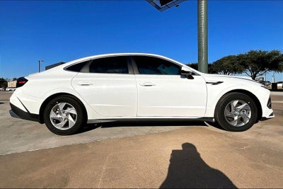 2025 Hyundai SONATA SE