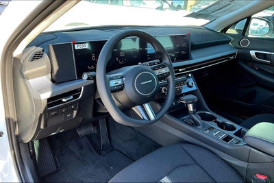 2025 Hyundai SONATA SE