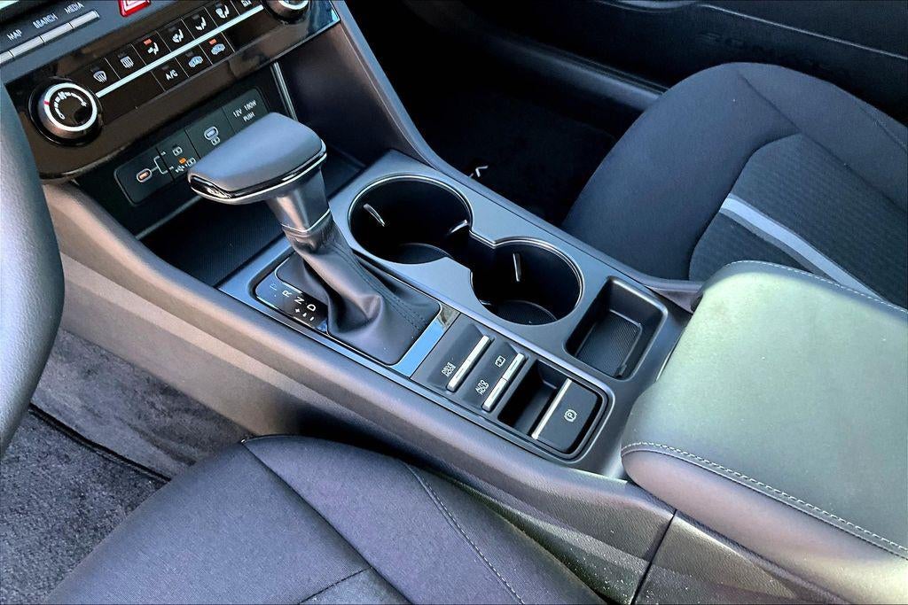 2025 Hyundai SONATA SE