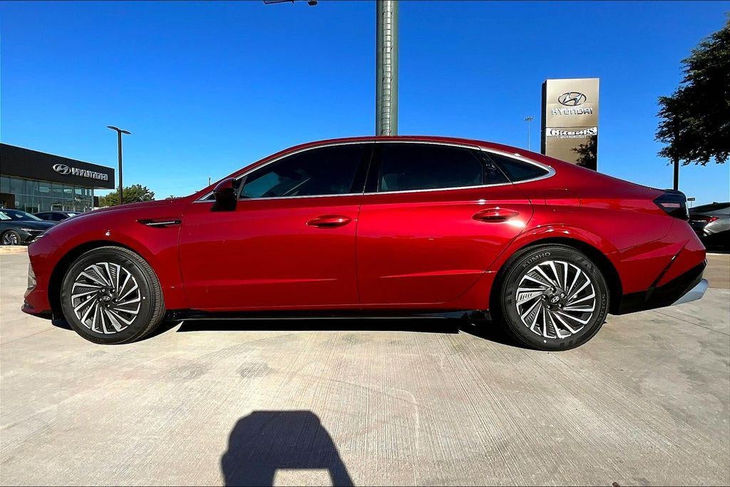 2025 Hyundai SONATA HYBRID SEL