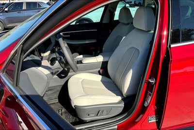2025 Hyundai SONATA HYBRID SEL