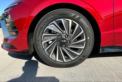 2025 Hyundai SONATA HYBRID SEL