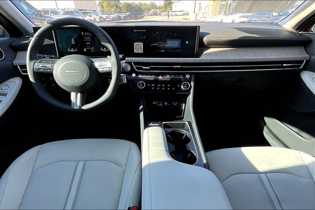2025 Hyundai SONATA HYBRID SEL