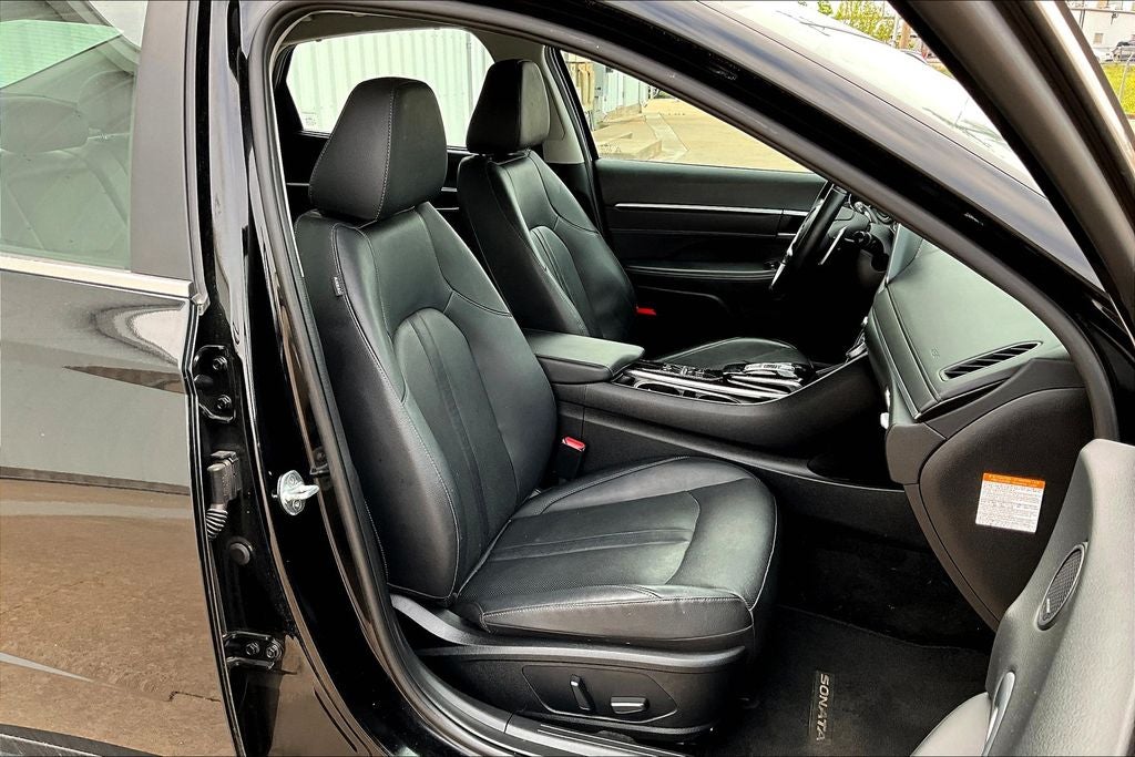 2022 Hyundai SONATA HYBRID Limited