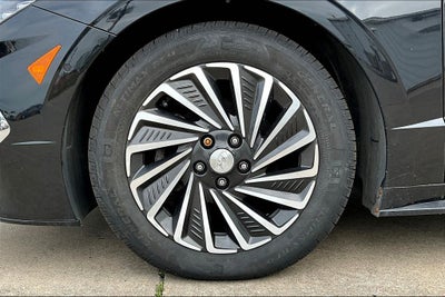 2022 Hyundai SONATA HYBRID Limited