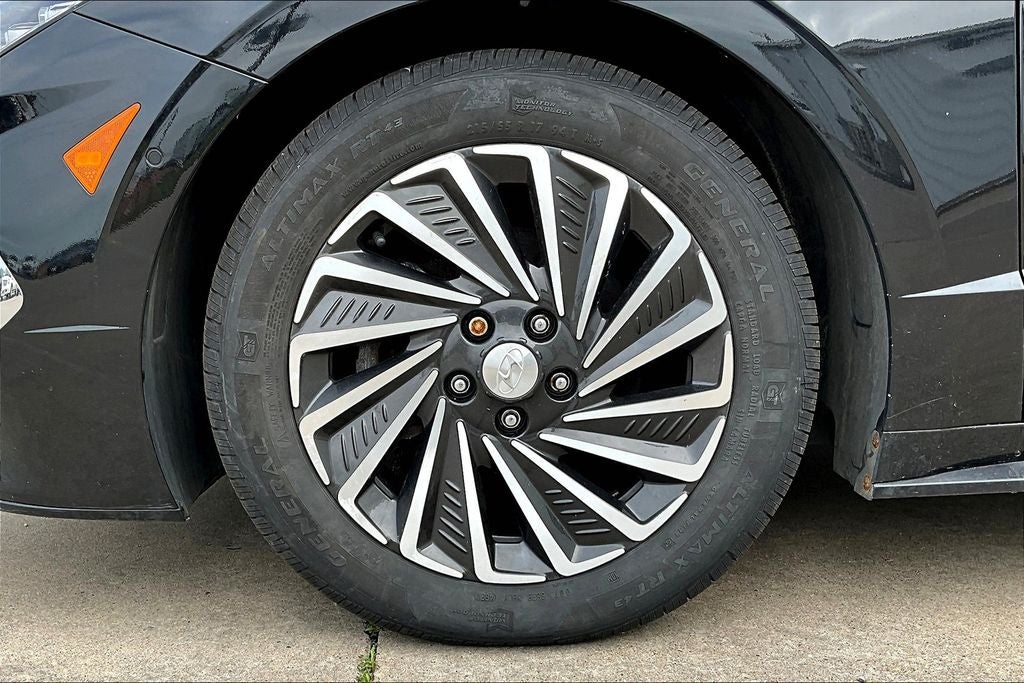 2022 Hyundai SONATA HYBRID Limited