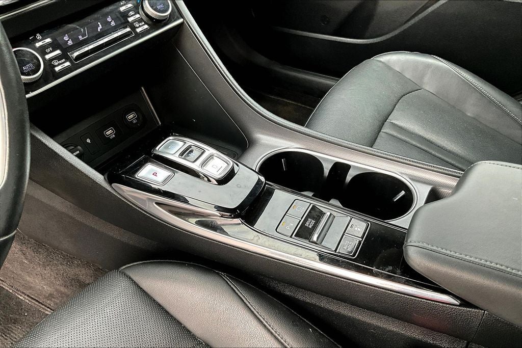2022 Hyundai SONATA HYBRID Limited