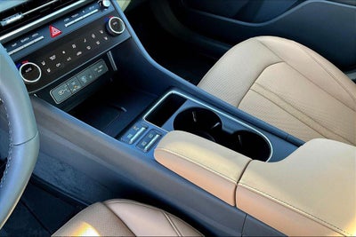 2025 Hyundai SONATA HYBRID Limited